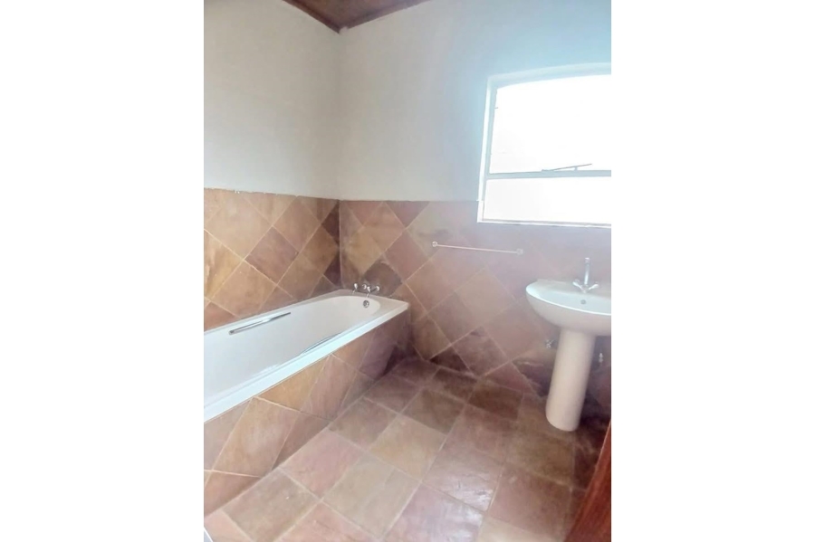 5 Bedroom Property for Sale in Sasolburg Free State